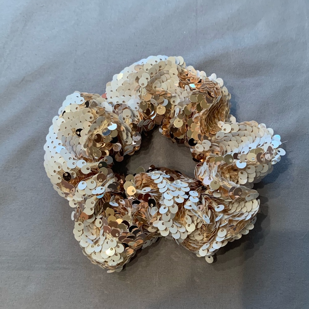 Flip Sequin White/Rose Gold Hair Scrunchy NEW